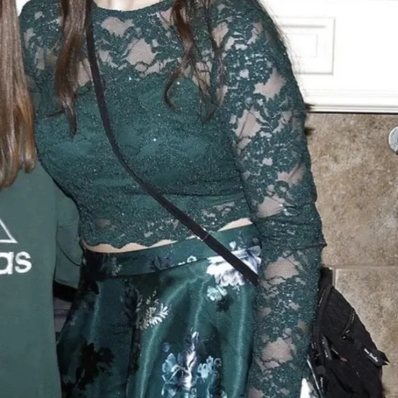 City Vibe Long-Sleeve Lace Top w/ Floral Print Skirt Two-Piece Dress Green Sz 13 - Picture 5 of 12
